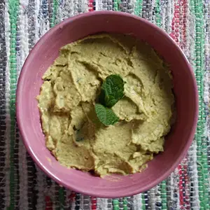 Houmous vert de Petits Pois à la Menthe